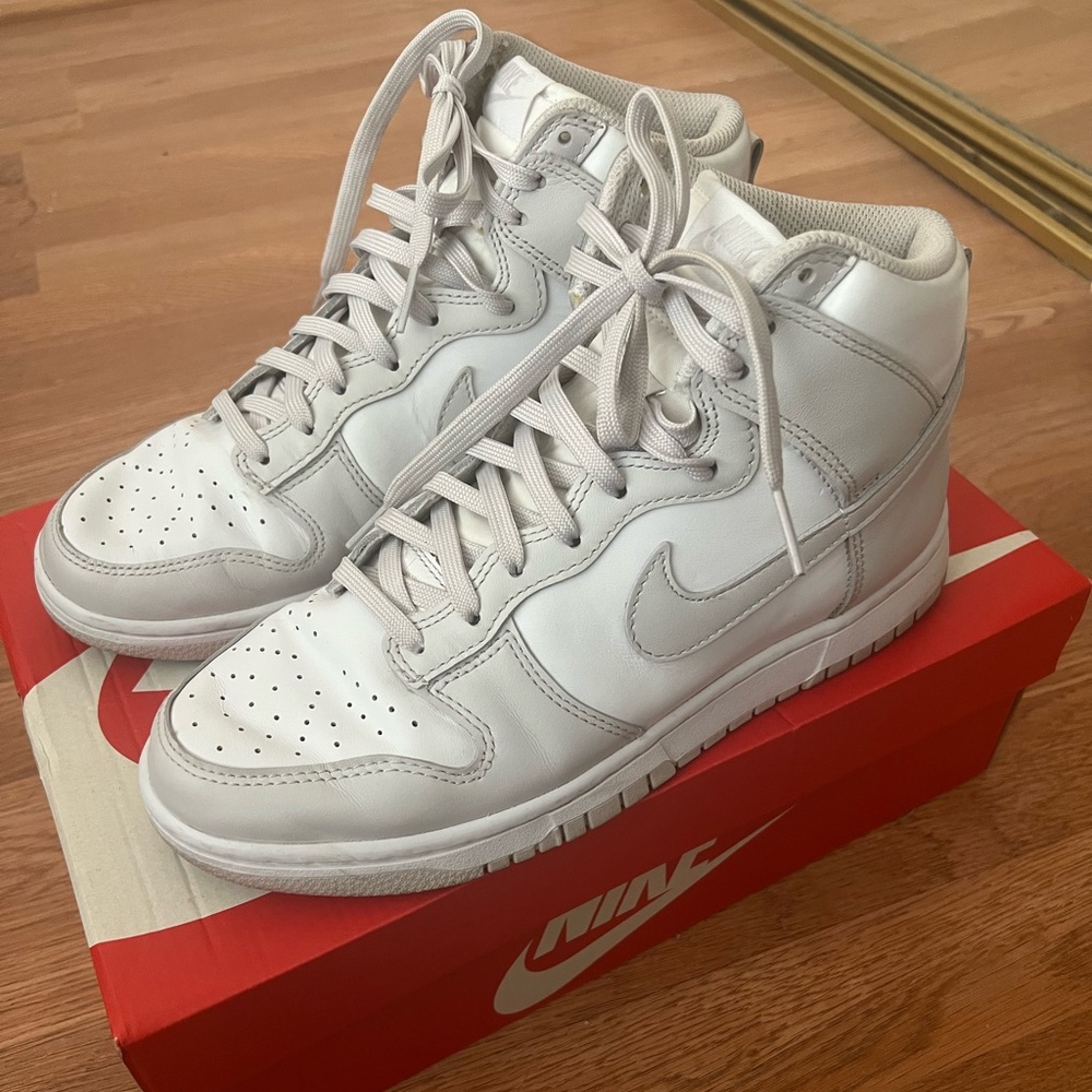 Dunk High “Vast Grey” .  USA MEN’s 7.5 !!!